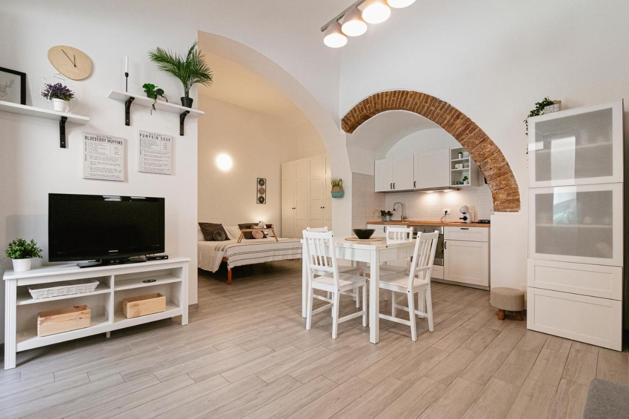 Zefiro21 Tiny House Apartment Termoli Exterior photo
